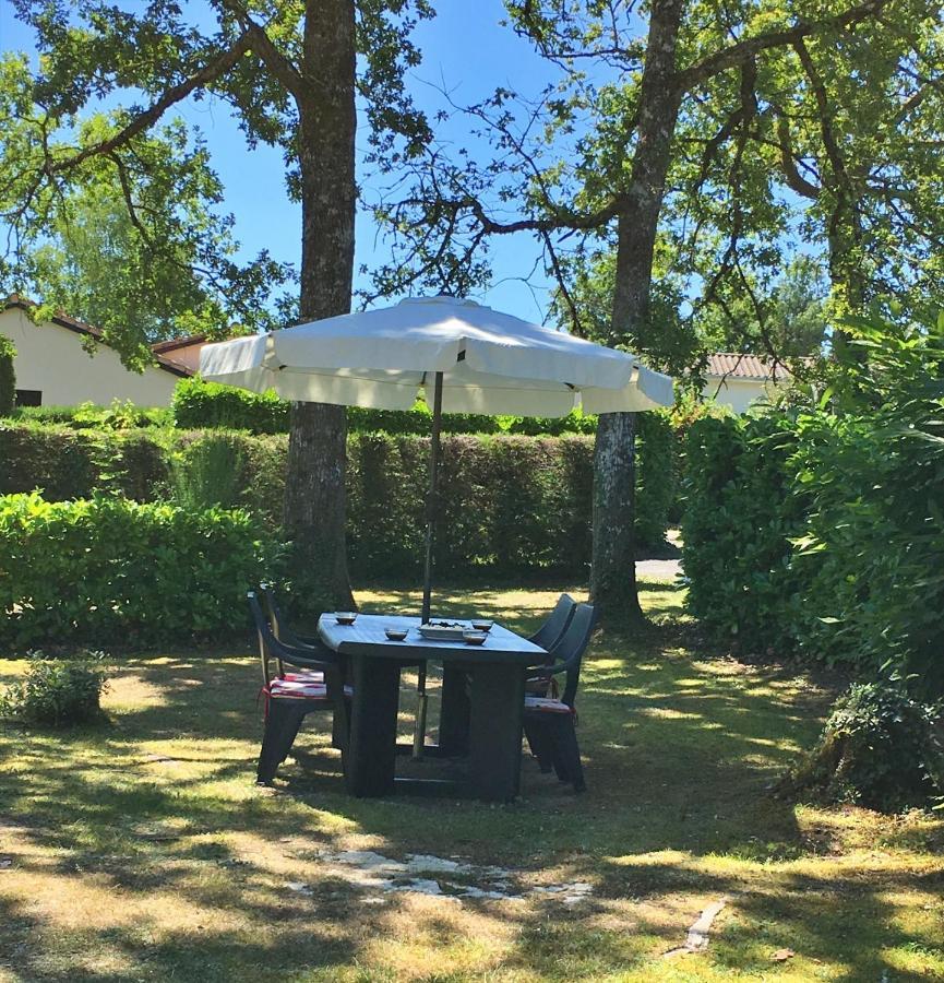 Vakantie Woning Le Chat Maison 175 Ecuras Buitenkant foto